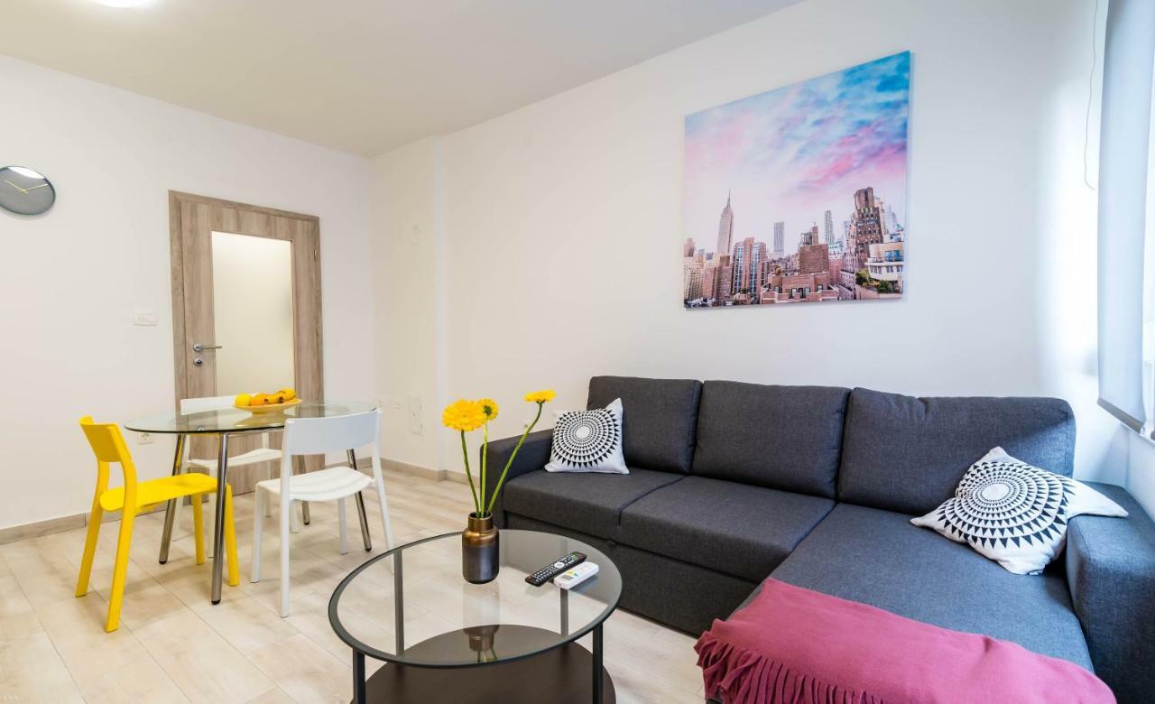 Appartement Apartman Paola à Pula Extérieur photo